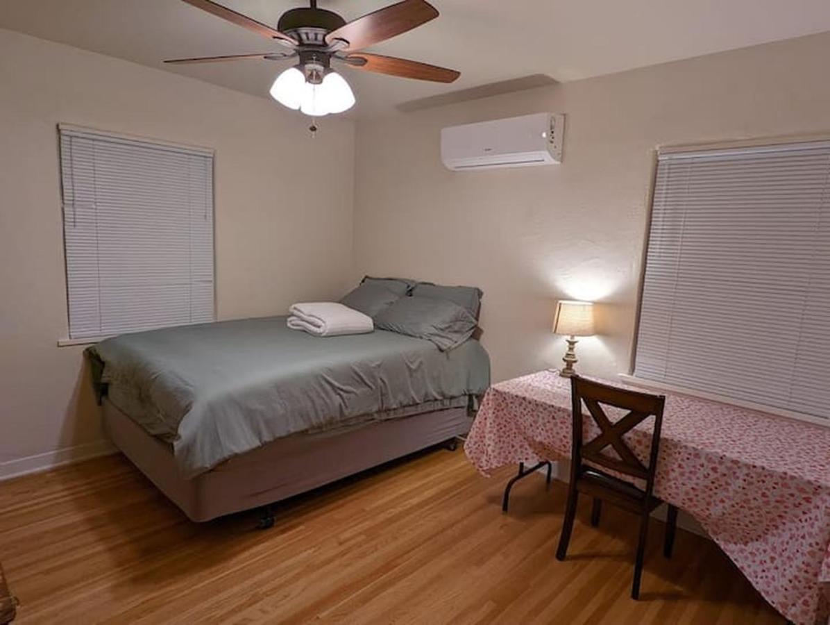 Amazing 2Br Home - Steps To Unm North Campus Albuquerque Exterior photo